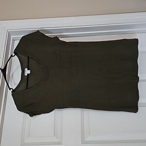 Old Navy army green tee